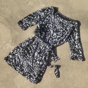 Ann Taylor Black & White Abstract Sheath Dress